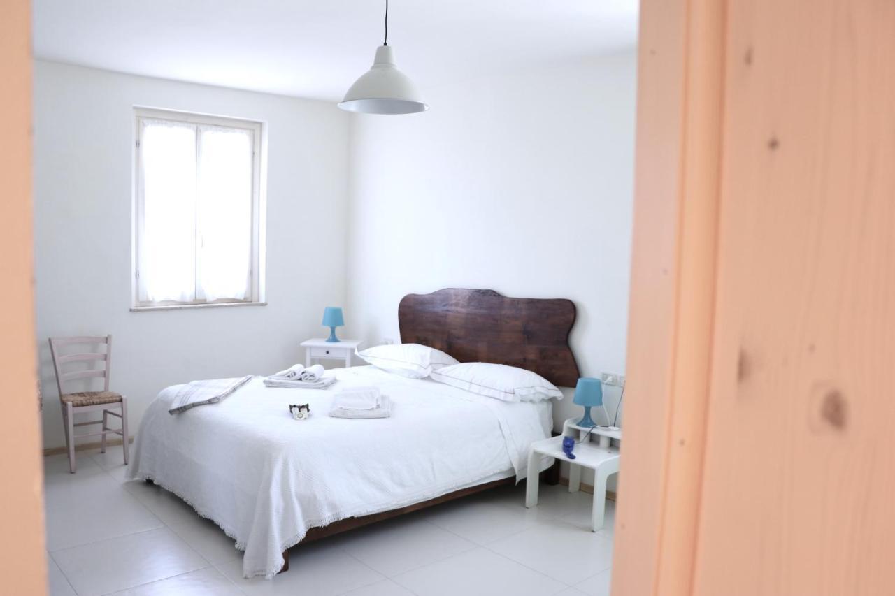 B&B Villa Olesia Ostra Exterior photo