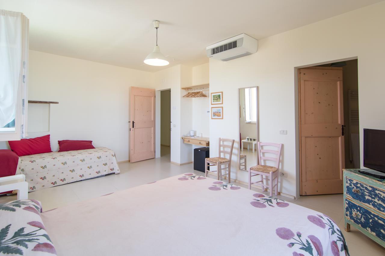 B&B Villa Olesia Ostra Exterior photo